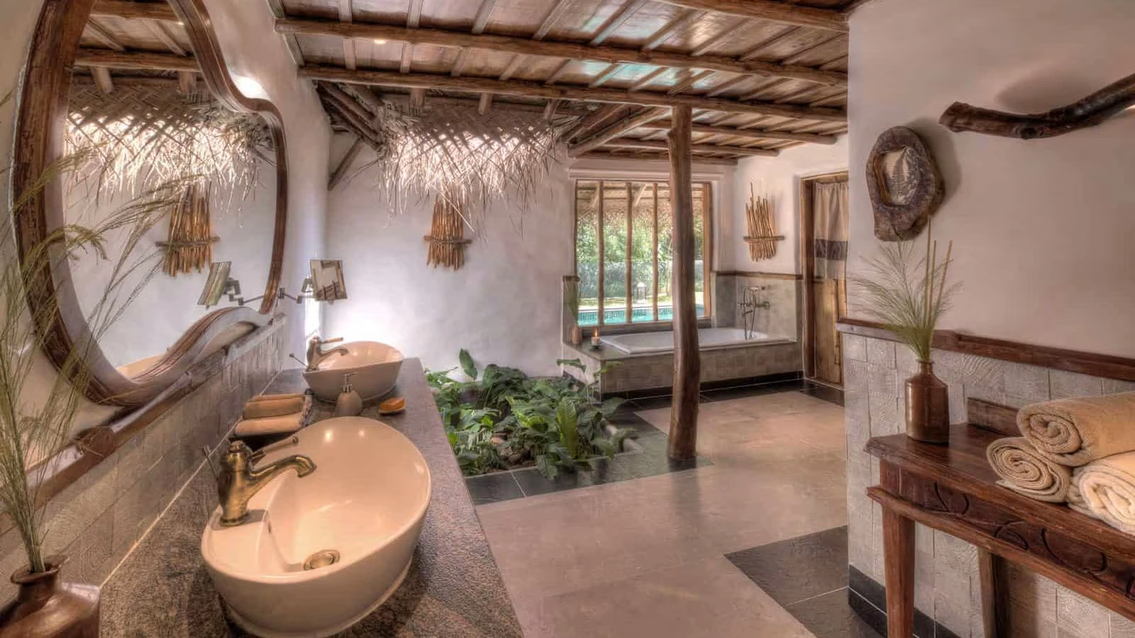 Kabini-Pool_Hut_Bathroom-1-1600x926_rumxaa_p8fie5