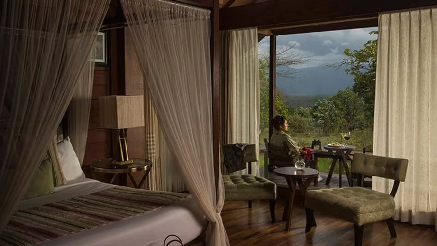 Mountain_View_Log_Hut,_Stay_in_Bandipur,_The_Serai_Bandipur,__Luxury_Resorts_in_Bandipur_