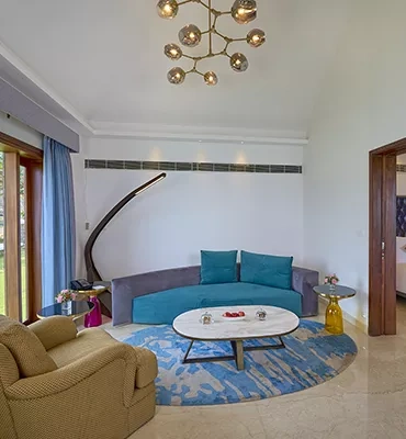 Ocean-View-Suite-at-The-Leela-Kovalam_3.jpg (1)