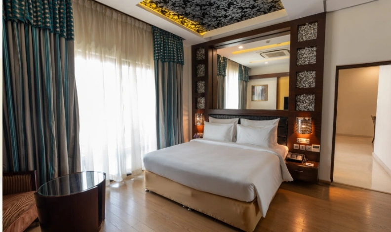 Screenshot_19-10-2024_121722_www.clarks-exotica.com