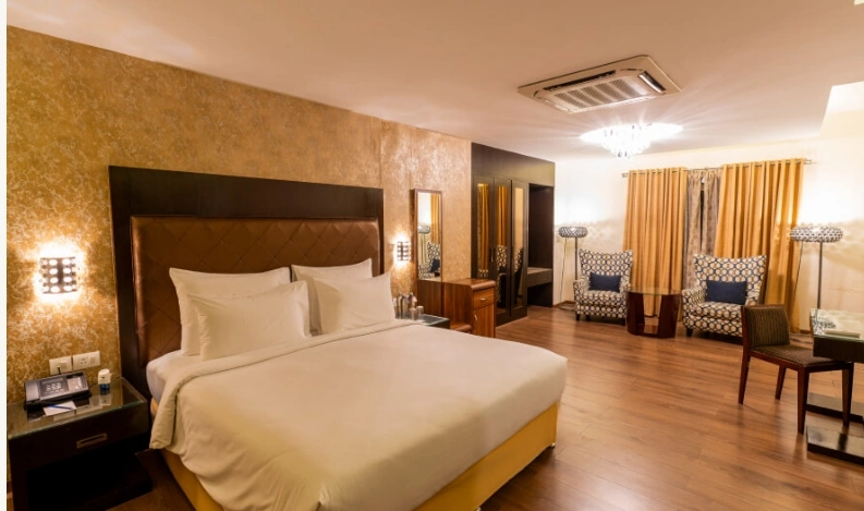 Screenshot_19-10-2024_121741_www.clarks-exotica.com