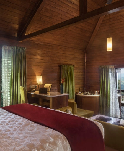 Superior-Luxury-Cottages-2500X1333-420x510