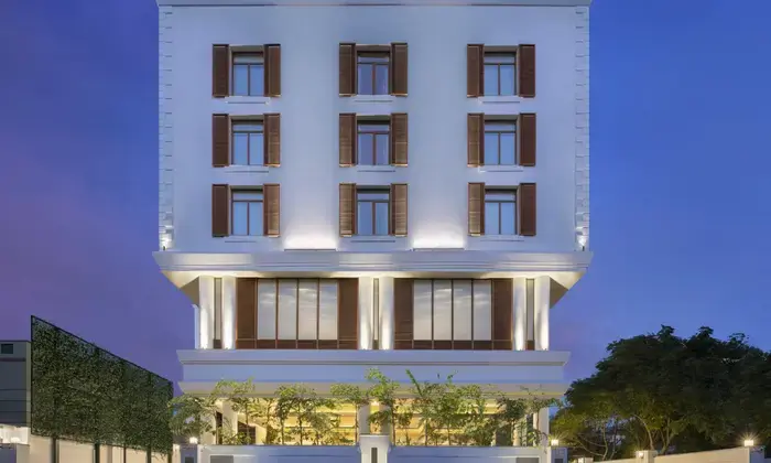 The_Residency_Towers,_hotel_in_P