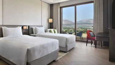 mc-blrnh-executive-twin-34429_Wide-Hor