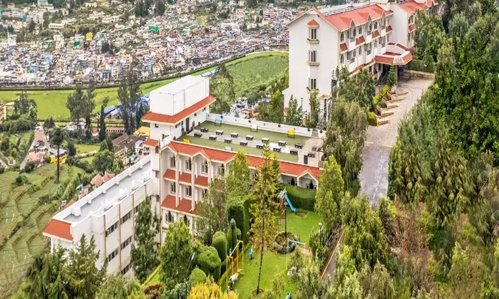 sterling-ooty-elk-hill-hero-bann