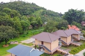 sterling-vythiri-wayanad-premier-suite-primary-image.jpg.imgw.1280.1280