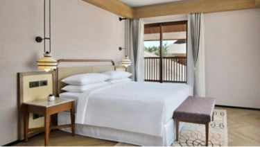 tx-blrtx-traditional-room-25281_Wide-Hor